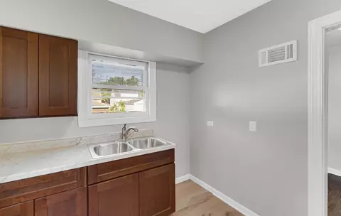 7538 Tapper Ave, Hammond, IN 46324 photo 6