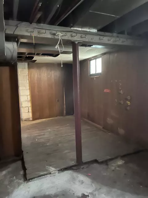 733 Vermont St, Gary, IN 46402 photo 14