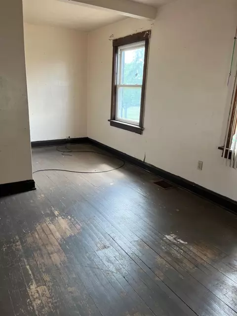 733 Vermont St, Gary, IN 46402 photo 8