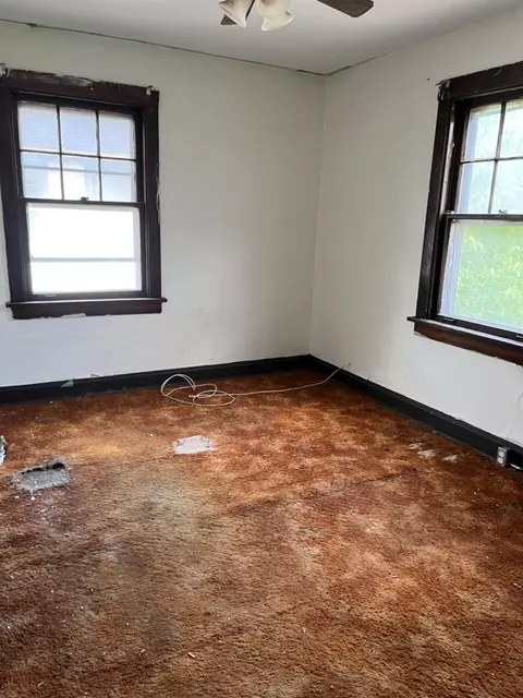 733 Vermont St, Gary, IN 46402 photo 9
