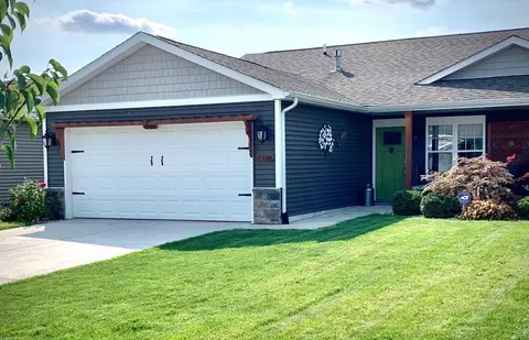 7786 Wright St, Merrillville, IN 46410 photo 1
