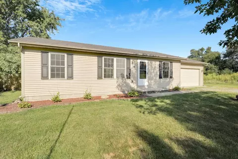 98 N Broadway St, Wheatfield, IN 46392 photo 3