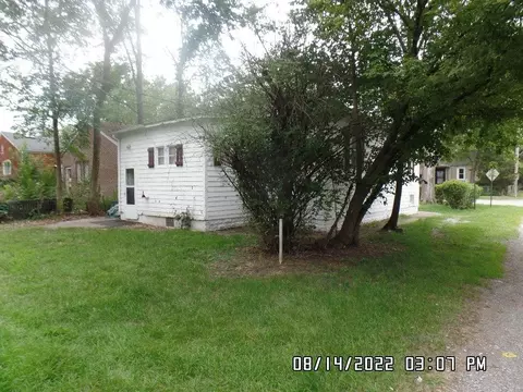 301 S Henry St, Gary, IN 46403 photo 4