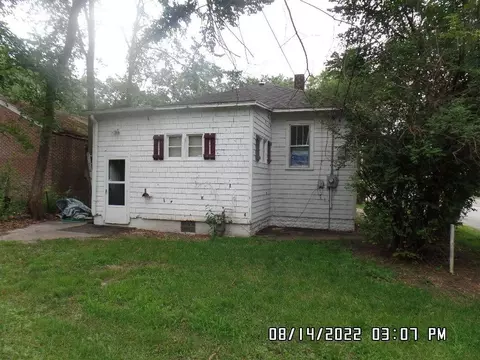 301 S Henry St, Gary, IN 46403 photo 5