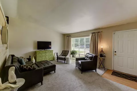 2450 Marshall Pl, Gary, IN 46404 photo 3