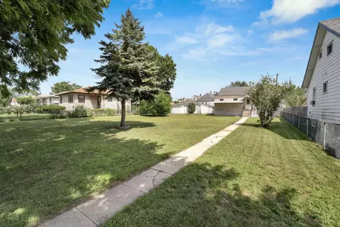 4935 Chestnut Ave, Hammond, IN 46327 photo 2