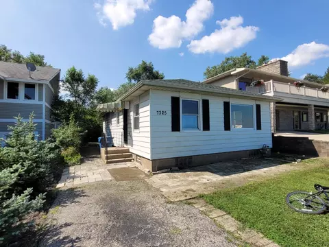7325 Oak Ave, Gary, IN 46403 photo 1