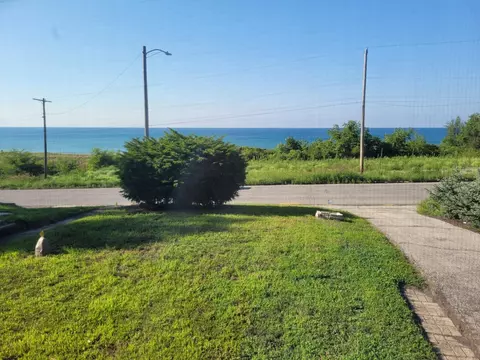 7325 Oak Ave, Gary, IN 46403 photo 5