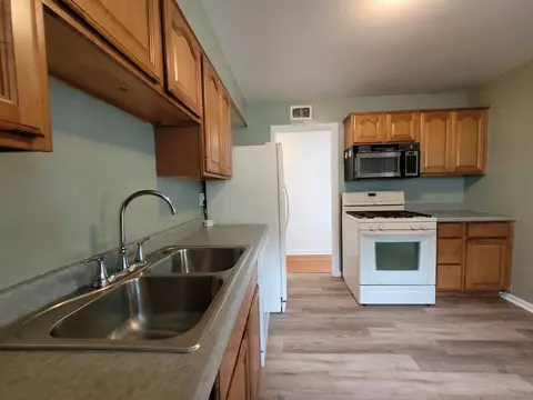 7325 Oak Ave, Gary, IN 46403 photo 10