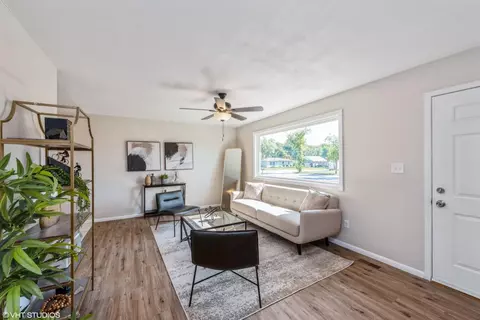 604 S Wayne St, Gary, IN 46403 photo 3