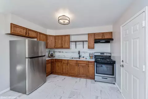 604 S Wayne St, Gary, IN 46403 photo 4