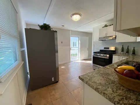 4633 E 6th Pl, Gary, IN 46403 photo 8