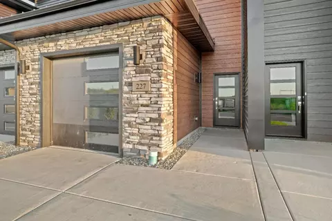 227 Nomo Pl, Crown Point, IN 46307 photo 2