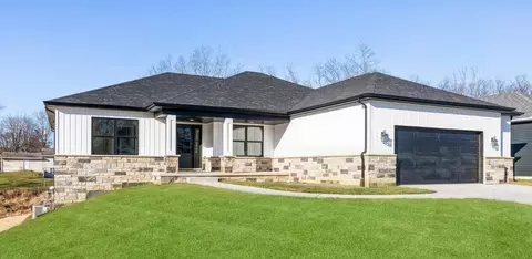 1029 Oak Grove Ct, Crown Point, IN 46307 photo 1