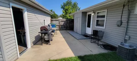 7902 Bertram Ave, Hammond, IN 46324 photo 13