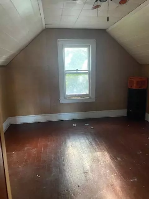 4484 Massachusetts St, Gary, IN 46409 photo 5