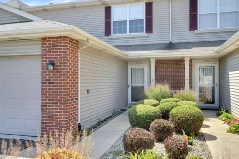 1734 Springtime Ct, Dyer, IN 46311 photo 2