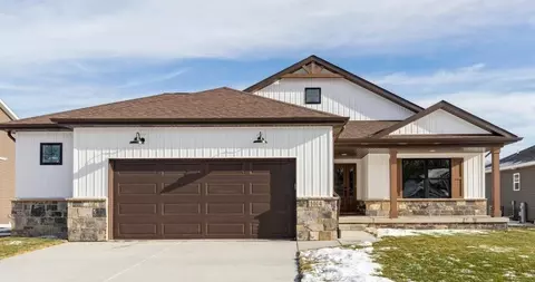 1014 Oak Grove Ct, Crown Point, IN 46307 photo 2