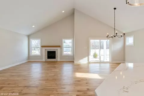 1014 Oak Grove Ct, Crown Point, IN 46307 photo 5