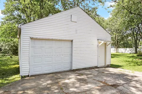 335 Maple Ln, Crown Point, IN 46307 photo 16