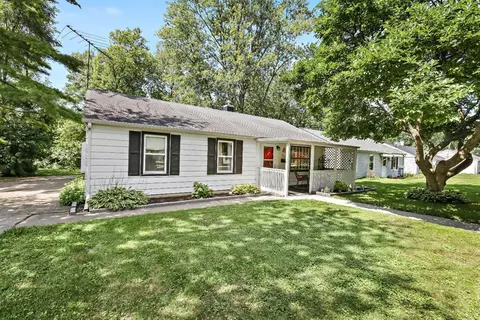 335 Maple Ln, Crown Point, IN 46307 photo 2
