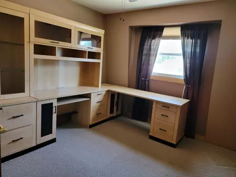 901 Mohawk Dr, Crown Point, IN 46307 photo 9
