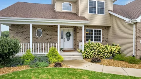 7435 Falling Leaf Cir, Schererville, IN 46375 photo 4