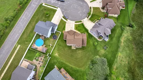 7435 Falling Leaf Cir, Schererville, IN 46375 photo 39