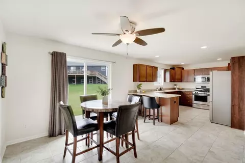 7435 Falling Leaf Cir, Schererville, IN 46375 photo 14