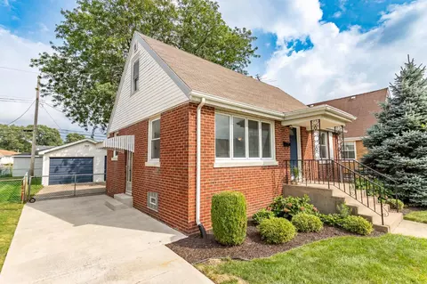 7145 Mclaughlin Ave, Hammond, IN 46324 photo 2