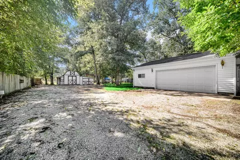 15071 Heritage Dr, Wheatfield, IN 46392 photo 2
