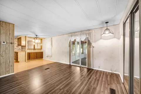 15071 Heritage Dr, Wheatfield, IN 46392 photo 4
