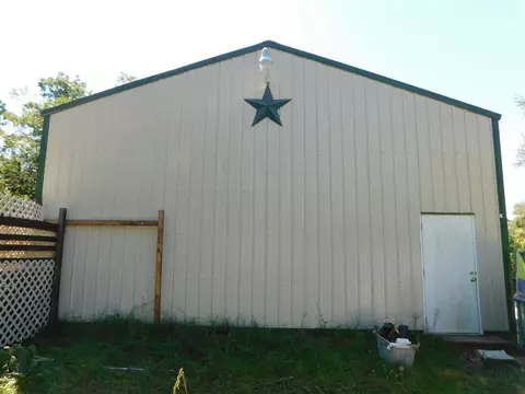 9589 N 490, De Motte, IN 46310 photo 5