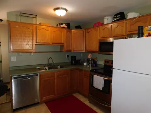 9589 N 490, De Motte, IN 46310 photo 14