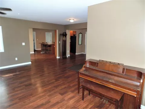 740 N Henry St, Gary, IN 46403 photo 11