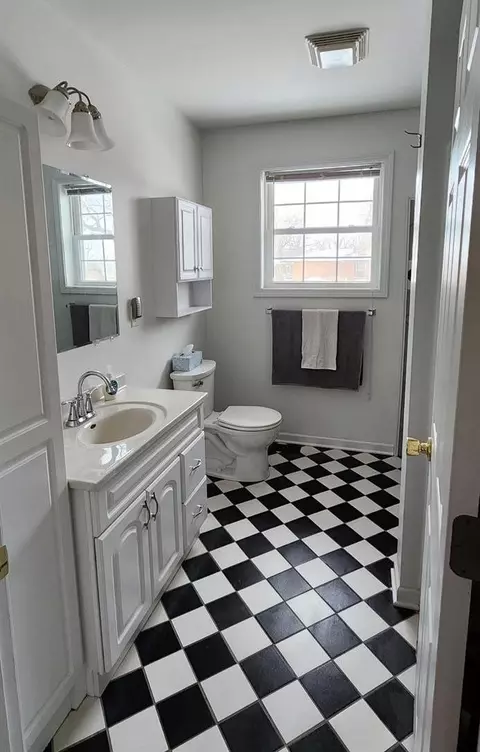 740 N Henry St, Gary, IN 46403 photo 32