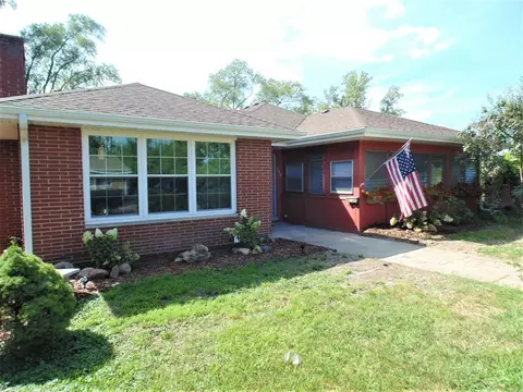 740 N Henry St, Gary, IN 46403 photo 1
