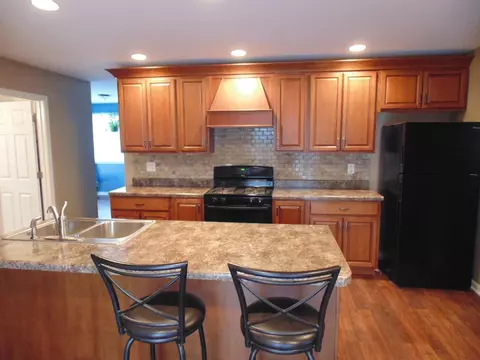 740 N Henry St, Gary, IN 46403 photo 15