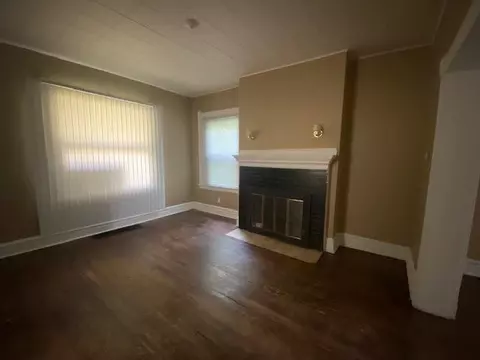 643 Harrison St, Gary, IN 46402 photo 6