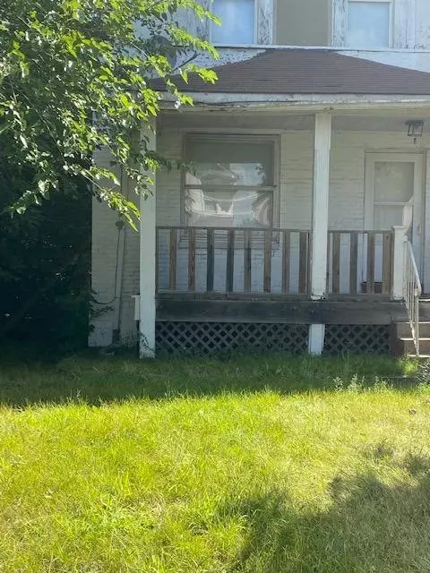 643 Harrison St, Gary, IN 46402 photo 2