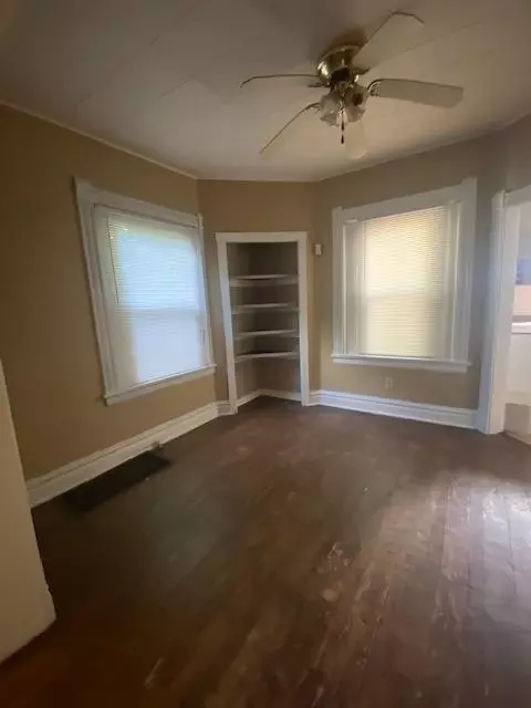 643 Harrison St, Gary, IN 46402 photo 8
