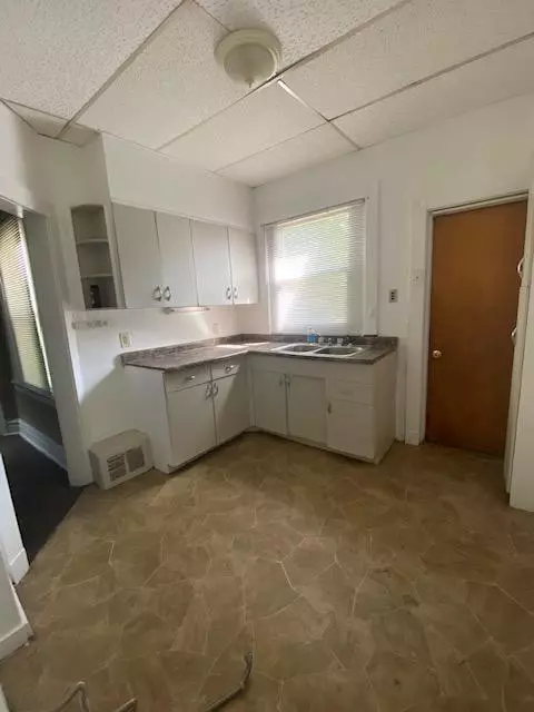 643 Harrison St, Gary, IN 46402 photo 17
