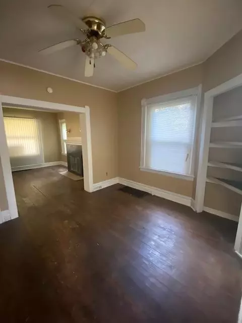 643 Harrison St, Gary, IN 46402 photo 9