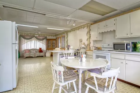 23811 Parrish Ave, Schneider, IN 46376 photo 4