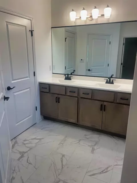 695 Verdano Ter, Crown Point, IN 46307 photo 6