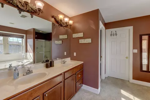 9948 Margo Ln, Munster, IN 46321 photo 30