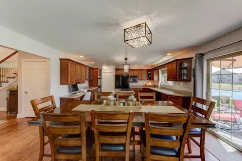 9948 Margo Ln, Munster, IN 46321 photo 13