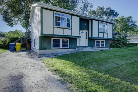 522 N Wheeler St, Griffith, IN 46319 photo 2