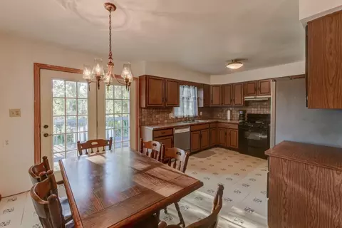 522 N Wheeler St, Griffith, IN 46319 photo 5