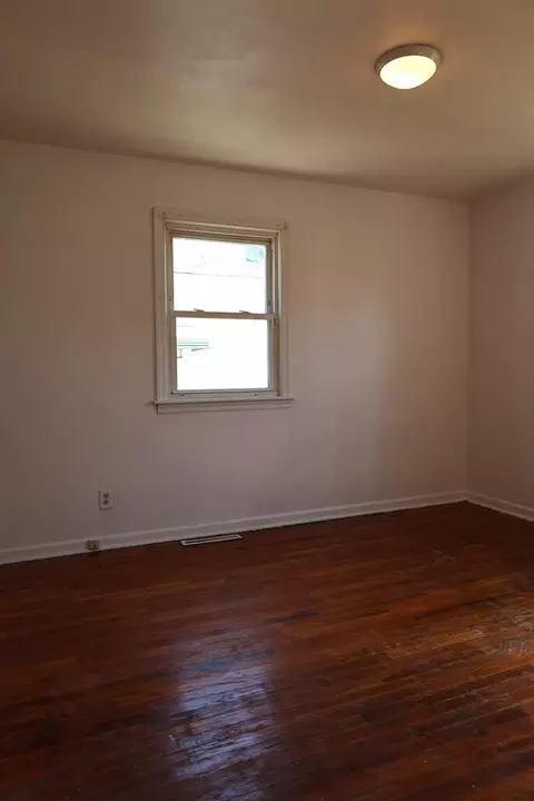 2939 W 19th Ave, Gary, IN 46404 photo 9
